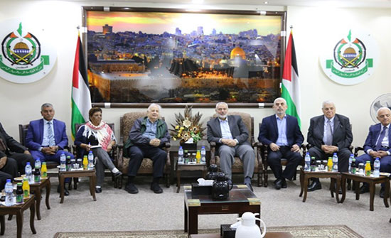 رئيس لجنة الانتخابات الفلسطينية يصل قطاع غزة رئيس لجنة الانتخابات الفلسطينية يصل قطاع غزة