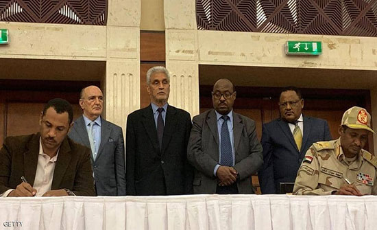 السودان.. بدء مفاوضات "الدستورية" بحضور الوساطة الأفريقية السودان.. بدء مفاوضات "الدستورية" بحضور الوساطة الأفريقية