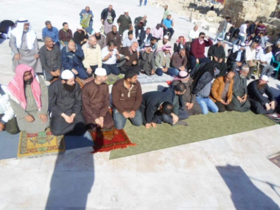 بالصور ... صلاة استسقاء في جرش