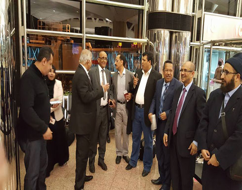 وفد الحكومة اليمنية إلى مشاورات الكويت يؤكد التزامه بمسار السلام