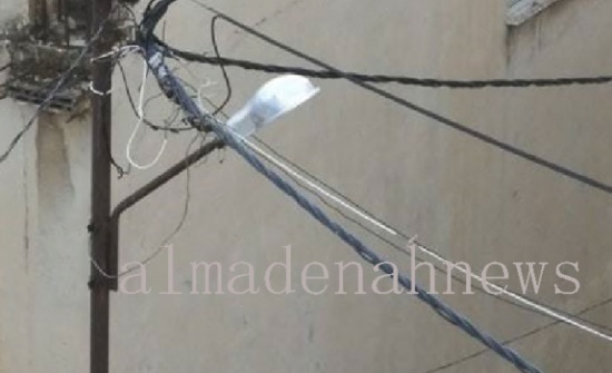 أردني يشعل حيا بالكهرباء " المسروقة " بعلم الشركة أردني يشعل حيا بالكهرباء " المسروقة " بعلم الشركة