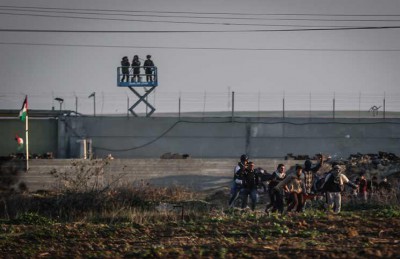 استشهاد فلسطيني متأثرًا بجراح أُصيب بها خلال مواجهات مع جيش الاحتلال في غزة استشهاد فلسطيني متأثرًا بجراح أُصيب بها خلال مواجهات مع جيش الاحتلال في غزة
