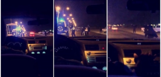 شاهد :فتاة ترمي نفسها من سيارة خاطفها