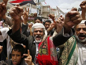 المعارضون في اليمن يتأهبون لجمعة "الإرادة الثورية".. والمؤيدون يدعون لصالح