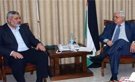 الرئيس يهاتف هنية معزيا بوفاة شقيقه