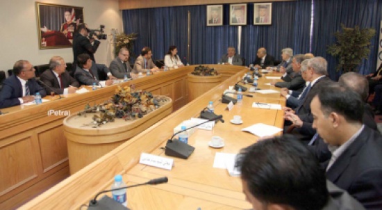 الروابدة يستقبل اعلاميين مشاركين في مؤتمر الأردنيين بالخارج