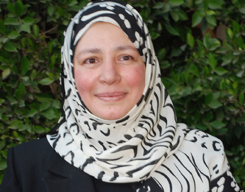 عبلة كامل: أعذروني فأنا خجولة عبلة كامل: أعذروني فأنا خجولة