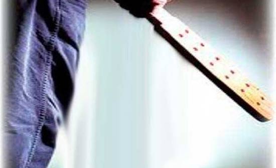 اعتداء على عضو في مجلس نقابة المعلمين واخر في "مركزية اربد" اعتداء على عضو في مجلس نقابة المعلمين واخر في "مركزية اربد"
