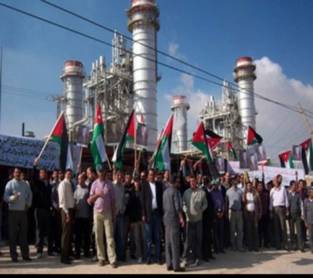 اعتصام امام مقر شركة الكيبلات المتحدة انتصارا لمفصولي الشركة