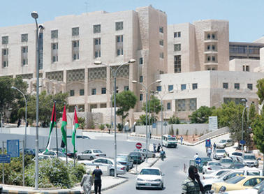 مشاجرة بجبل التاج تمتد إلى مستشفى البشير مشاجرة بجبل التاج تمتد إلى مستشفى البشير
