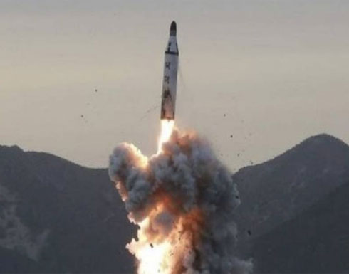 كوريا الشمالية أبلغت بوتين باستعدادها لضرب أمريكا بالنووي