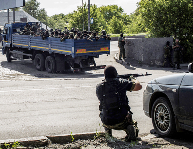 مقتل 30 متمردا على الأقل في اشتباكات بشرق أوكرانيا