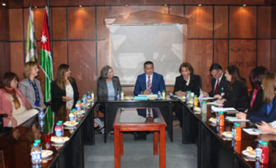 نائب أمين عمان يلتقي رئيسة ملتقى النساء العالمي نائب أمين عمان يلتقي رئيسة ملتقى النساء العالمي