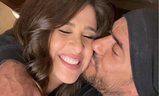 هكذا احتفلت ياسمين عبدالعزيز بعيد ميلاد أحمد العوضي .. شاهد هكذا احتفلت ياسمين عبدالعزيز بعيد ميلاد أحمد العوضي .. شاهد