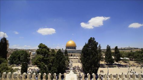 المستوطنون يؤبنون لأول مرة فتاة يهودية في باحات الأقصى