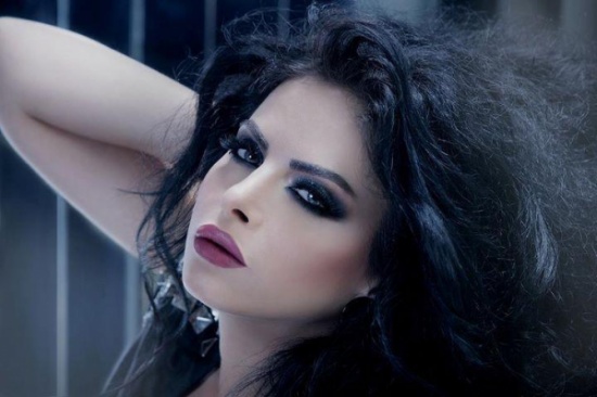 ليال عبود: أشكل خطراً على كل فنانة ناجحة ليال عبود: أشكل خطراً على كل فنانة ناجحة