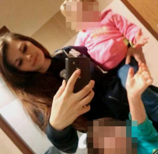 صور| ادّعت أنّه'عصير منوم' لتحقن أولادها الثلاثة بهذه المادة! صور| ادّعت أنّه'عصير منوم' لتحقن أولادها الثلاثة بهذه المادة!