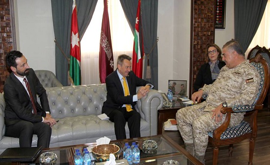 رئيس هيئة الأركان المشتركة يستقبل رئيس اللجنة الدولية للصليب الأحمر