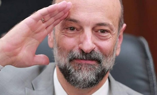 لقاء الحكومة بالنواب ركز على الالتزام بخطاب العرش