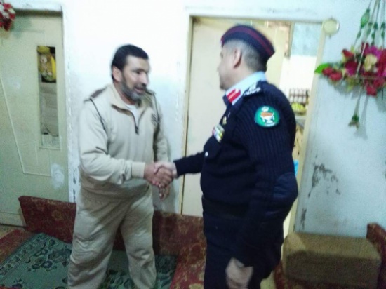 بالصور / مديرية شرطة جرش تزور منازل الأُسر التي داهمتها الامطار بالصور / مديرية شرطة جرش تزور منازل الأُسر التي داهمتها الامطار