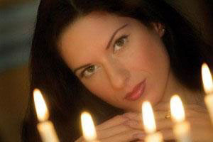 كيف تحافظين على أنوثتك في عين زوجك ؟