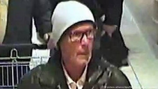 مجهول يهدد بتسميم ألمانيا كلها وبدأ بحليب الأطفال!