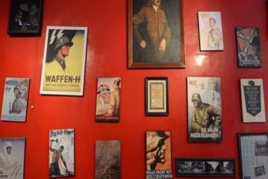 مقهى نازي "مقبول" بإندونيسيا