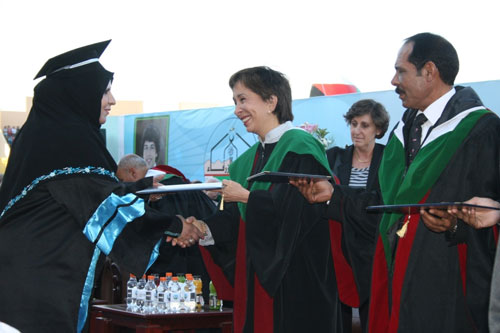 الأميرة بسمة ترعى حفل تخريج الفوج الرابع عشر في جامعة الزرقاء