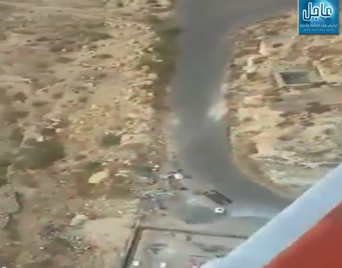 فيديو - أطفال يتسلقون برج اتصالات في جازان