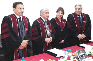 رسالة ماجستير للمومني تناقش الحكمة الإدارية  في الجامعات الخاصة