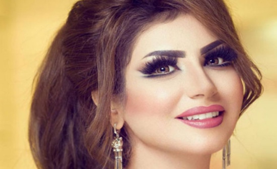 رد فعل حليمة بولند لحظة مغازلة خبيرة تجميل جمالها (فيديو)