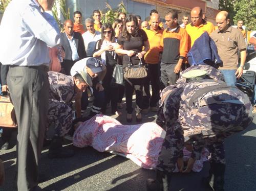 بالصور : حادث دهس فتاة في عمان