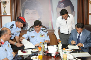  مديرية الأمن العام وشركة التطوير لقوى السلامة  توقعان مذكرة تفاهم لتفعيل دور المجتمع المحلي