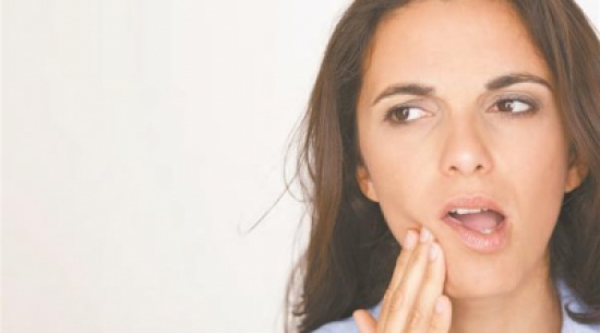 6 علاجات طبيعية لحساسية الأسنان 6 علاجات طبيعية لحساسية الأسنان