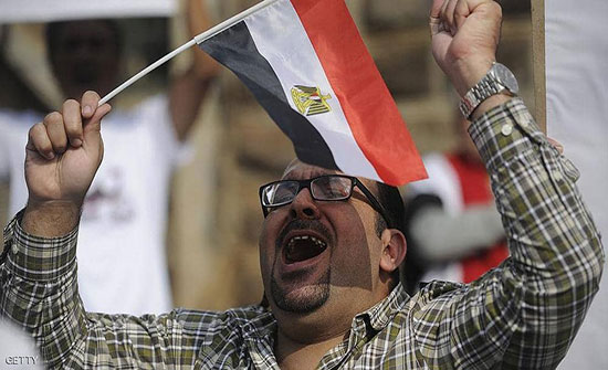 مصر.. السيسي يرفع الحد الأدنى لأجور العاملين بالدولة