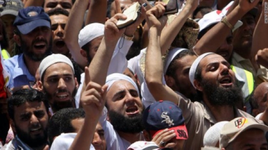 مصر: اشتباكات ومحاولة اقتحام منزل القائم بأعمال إيران مصر: اشتباكات ومحاولة اقتحام منزل القائم بأعمال إيران