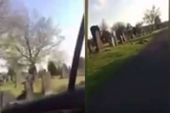 شاهد.. يقفز من سيارة مسرعة من أجل رهان بسيط