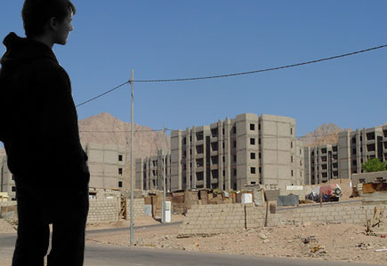 من وراء هذا المستثمر بالضبط ؟؟