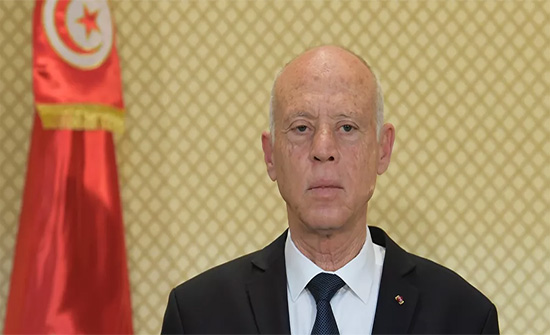 النيابة العامة التونسية تفاجئ الشعب بتكذيب رواية الرئاسة عن "الطرد المسموم" النيابة العامة التونسية تفاجئ الشعب بتكذيب رواية الرئاسة عن "الطرد المسموم"