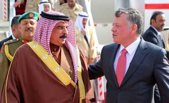 الملك يبحث في اتصال هاتفي مع ملك البحرين العلاقات الأخوية بين البلدين الملك يبحث في اتصال هاتفي مع ملك البحرين العلاقات الأخوية بين البلدين