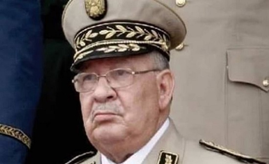 وفاة أحمد قايد صالح رئيس أركان الجيش الجزائري وفاة أحمد قايد صالح رئيس أركان الجيش الجزائري
