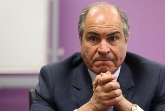رئيس الوزراء يقدم تعازيه لعائلة الحراحشة في المفرق رئيس الوزراء يقدم تعازيه لعائلة الحراحشة في المفرق