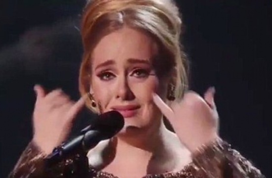 أديل لن تأكل البيتزا بعد اليوم والسبب لا علاقة له بالسمنة!