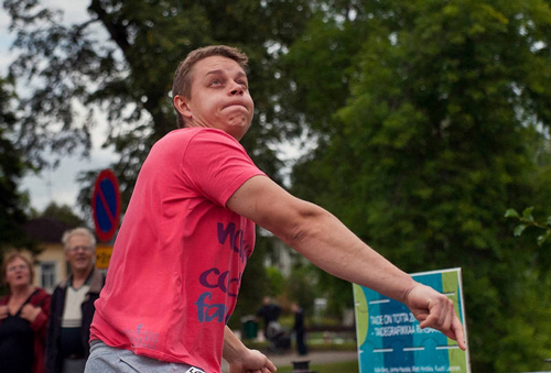 بطولة العالم لقذف الهواتف النقالة في فنلندا