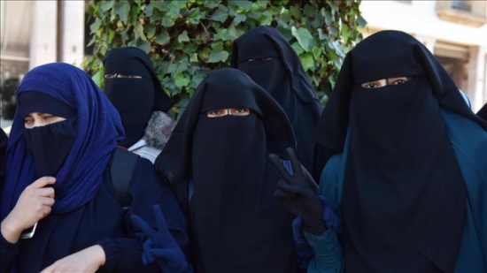 الأمن المغربي يمنع وقفة بالرباط ضد منع إنتاج وتسويق "البرقع" الأمن المغربي يمنع وقفة بالرباط ضد منع إنتاج وتسويق "البرقع"