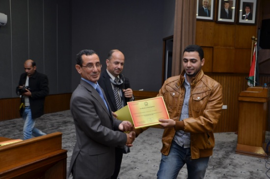 حفل في الطفيلة التقنية لتخريج المشاركين في دورات اللغات