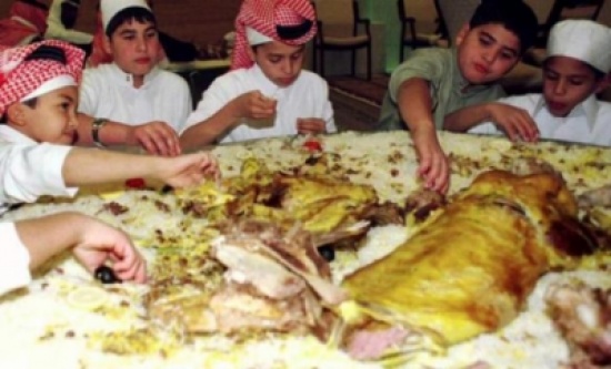 ترك فائض الطعام بالسعودية سيكلف غرامة