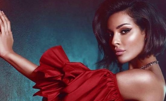 بالصور : نادين نسيب نجيم تعتمد حيلة خاصة لابراز قوامها المثالي.. هذا هو سرّها