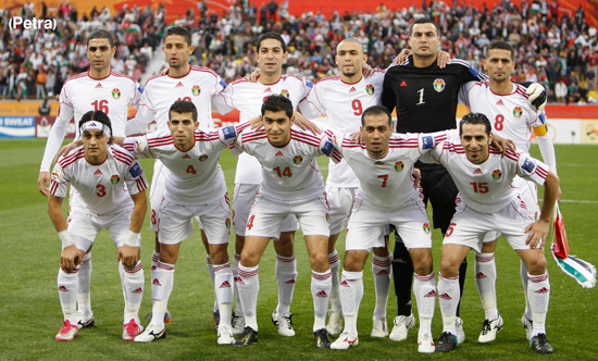 المنتخب الوطني يتعادل مع البحرين المنتخب الوطني يتعادل مع البحرين