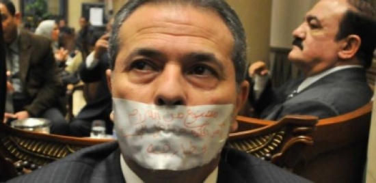 “الشرطة تبحث عنه” .. تأييد حبس “توفيق عكاشة” سنة مع الشّغل لتزويره شهادة الدكتوراه!